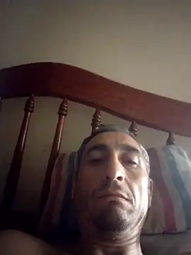 Snapshot of Alejandro83bsf chatting on 04/28/26, 10:04 Alejandro83bsf online show from 04/28/26, 10:04