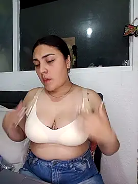 Snapshot of -brendda- chatting on 05/11/26, 03:56 -brendda- online show from 05/11/26, 03:56