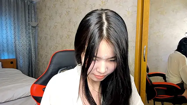 Akiba cute online show from 05/19/26, 12:22