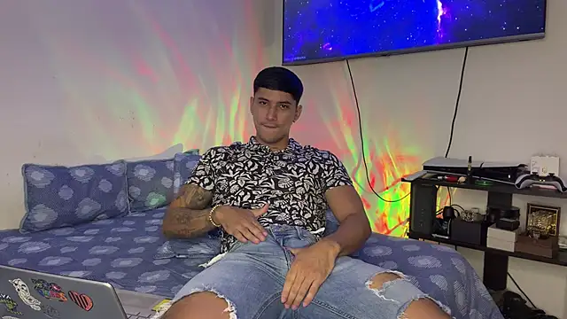 Snapshot of SexxxySquirterStev777 chatting on 06/19/26, 11:14 SexxxySquirterStev777 online show from 06/19/26, 11:14