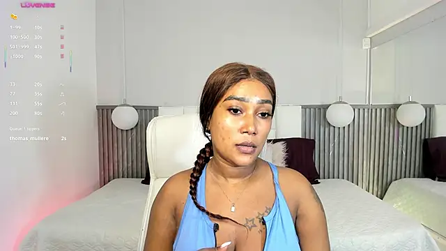 Snapshot of alessia_anderson chatting on 04/15/26, 06:48 alessia anderson online show from 04/15/26, 06:48