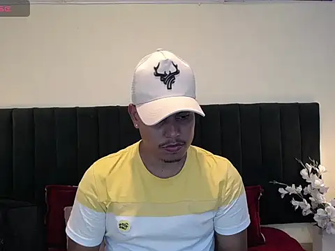 noah oliver1 online show from 05/04/26, 07:10