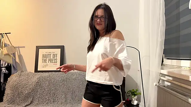 twilighttease online show from 04/27/26, 09:35