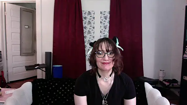 Snapshot of AnnywnBelle chatting on 05/28/26, 08:17 AnnywnBelle online show from 05/28/26, 08:17