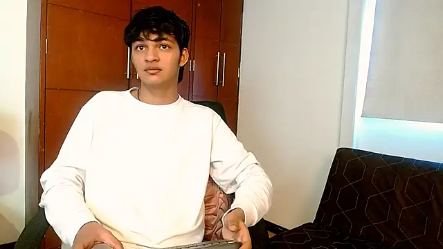 SahirCharm online show from 05/22/26, 12:11