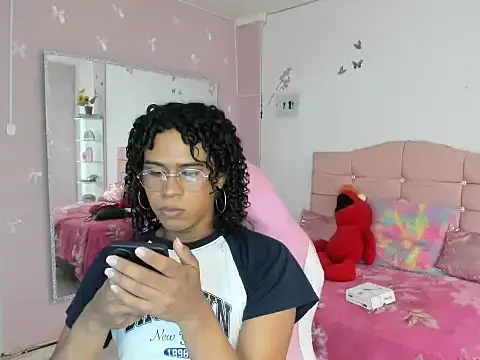 shanny hilll online show from 05/08/26, 08:58