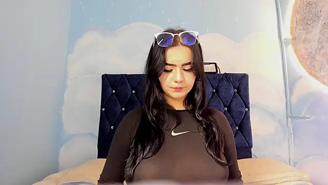 Snapshot of Ema_Isabella chatting on 05/08/26, 07:19 Ema Isabella online show from 05/08/26, 07:19