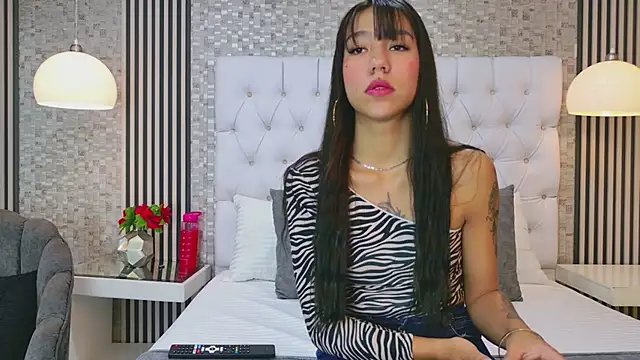 VioletSweetts online show from 05/08/26, 07:19