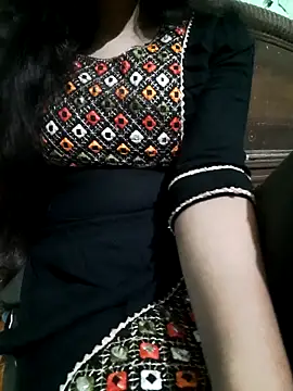 Snapshot of Your_khushi71 chatting on 06/17/26, 07:04 Your khushi71 online show from 06/17/26, 07:04