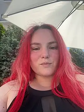 Snapshot of Esteri__Moon chatting on 07/13/26, 07:33 Esteri Moon online show from 07/13/26, 07:33