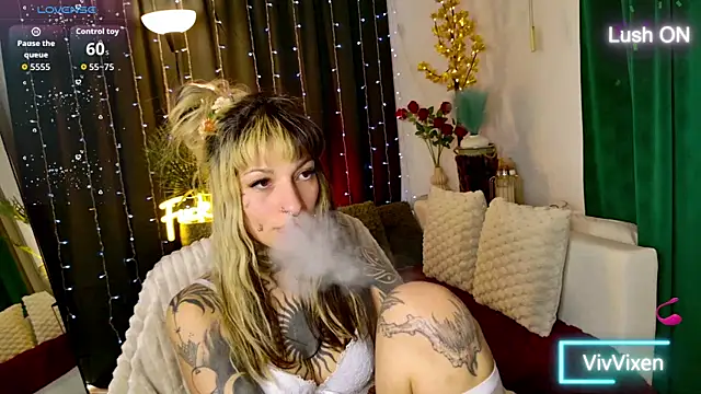 VivVixen online show from 05/02/26, 06:02