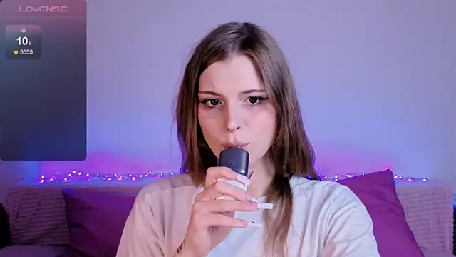 LouiseKane online show from 07/26/26, 05:20