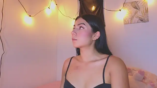 Snapshot of VictoriaaLopez chatting on 06/12/26, 07:02 VictoriaaLopez online show from 06/12/26, 07:02