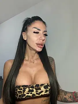 RaquelleXO online show from 05/27/26, 06:38