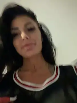 RaquelleXO online show from 06/05/26, 08:25