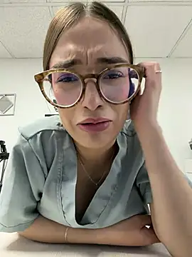 Snapshot of Sweet_Milaa1 chatting on 07/01/26, 08:30 Sweet Milaa1 online show from 07/01/26, 08:30