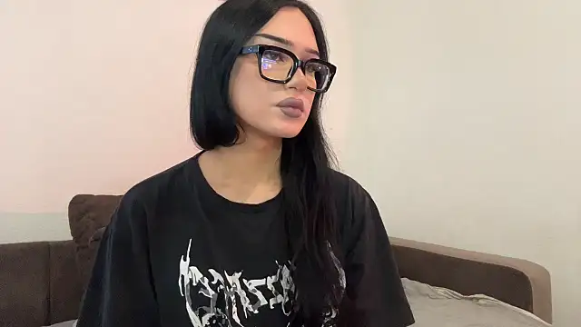 Snapshot of MiaTransDoll chatting on 06/08/26, 06:47 MiaTransDoll online show from 06/08/26, 06:47