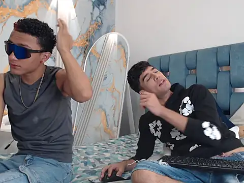 Snapshot of LUCKY_BOX2026 chatting on 05/17/26, 05:20 LUCKY BOX2026 online show from 05/17/26, 05:20
