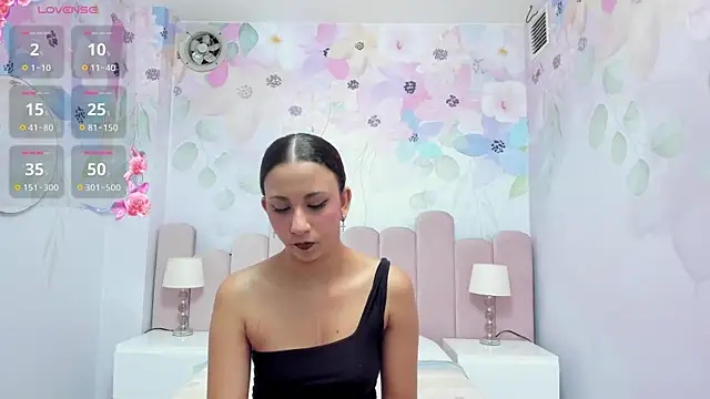 Miabloom19  online show from 07/10/26, 11:07