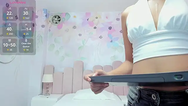 Miabloom19  online show from 08/01/26, 01:16