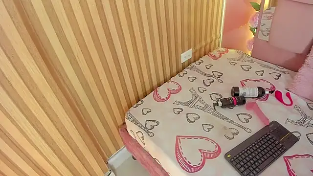 Snapshot of sasha_flame_ chatting on 05/09/26, 10:53 sasha flame online show from 05/09/26, 10:53