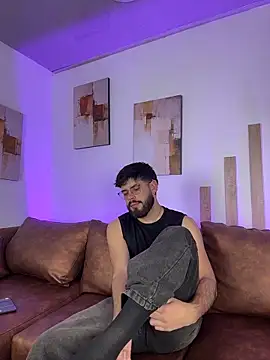 DomBoy  online show from 06/11/26, 07:56