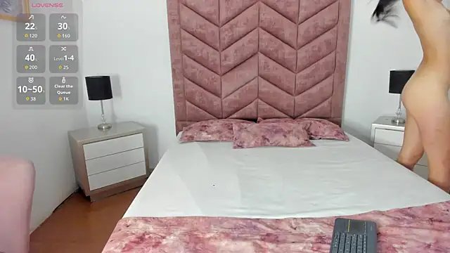 CoralRuiz online show from 05/24/26, 08:14