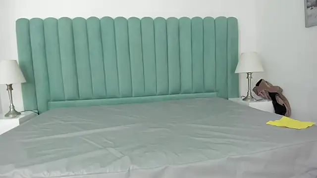 CoralRuiz online show from 06/11/26, 02:53