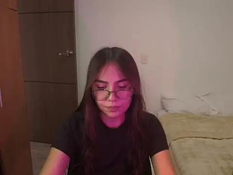 Snapshot of abbyyandmaxx chatting on 05/10/26, 05:29 abbyyandmaxx online show from 05/10/26, 05:29