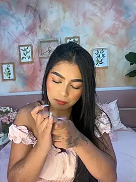 EvasBlazeXXX online show from 05/20/26, 05:35
