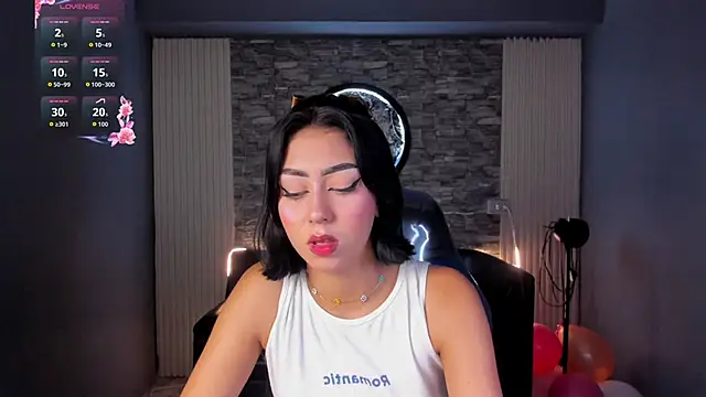 gemma 19  online show from 06/12/26, 11:03