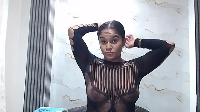Snapshot of Liaa_cams chatting on 06/07/26, 03:32 Liaa cams online show from 06/07/26, 03:32