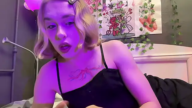 Snapshot of Miss_Amy00 chatting on 07/27/26, 08:38 Miss Amy00 online show from 07/27/26, 08:38
