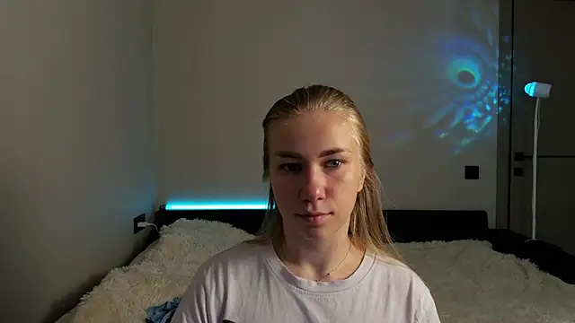 AnnaAlexArti online show from 06/25/26, 05:12