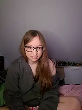 Freaky-Doll online show from 06/14/26, 08:11