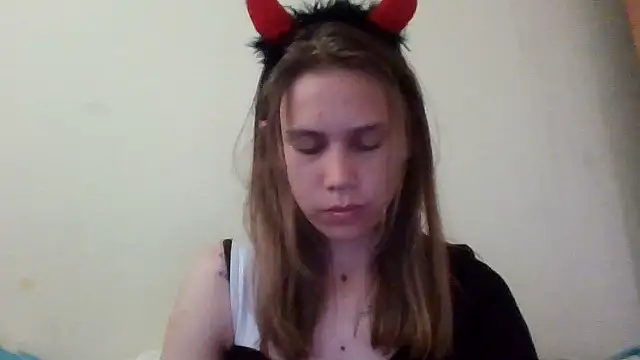 Lisahoppii online show from 05/03/26, 05:08