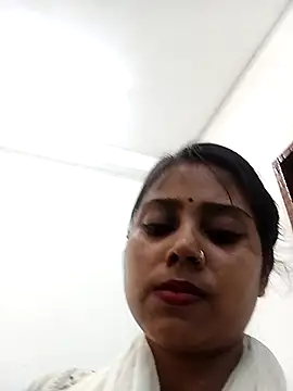 Snapshot of Simmi-00 chatting on 05/08/26, 04:18 Simmi-00 online show from 05/08/26, 04:18