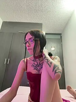 Snapshot of she-dulce chatting on 05/10/26, 02:06 she-dulce online show from 05/10/26, 02:06