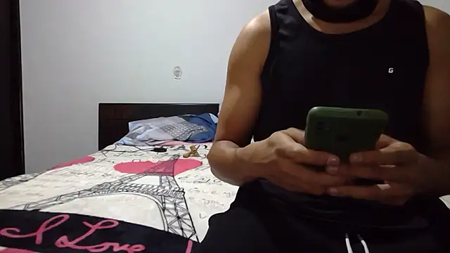 DuoCalienteshow69 online show from 06/02/26, 02:41