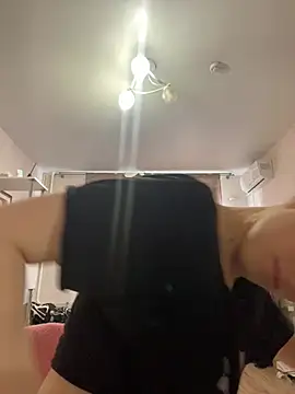 Snapshot of _SweetAnna_ chatting on 05/19/26, 11:27 SweetAnna online show from 05/19/26, 11:27