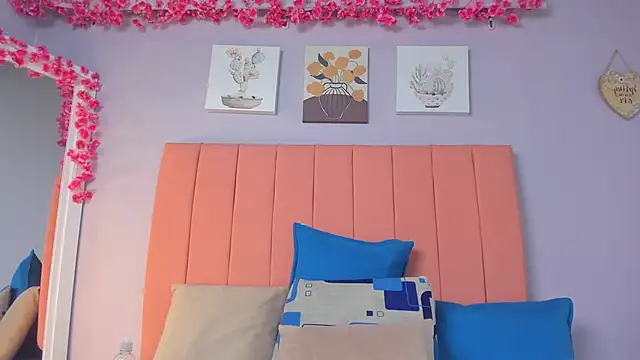 roxanneowens online show from 05/11/26, 02:45