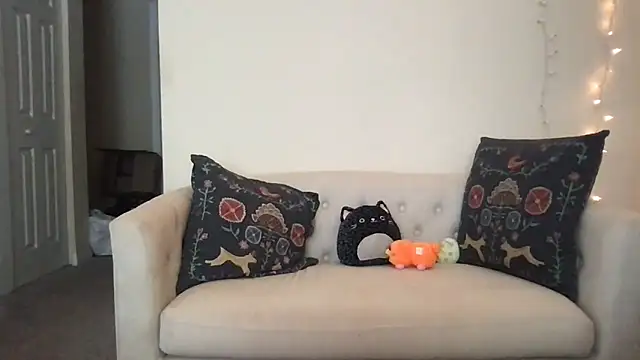 kittycat4810 online show from 06/17/26, 03:24