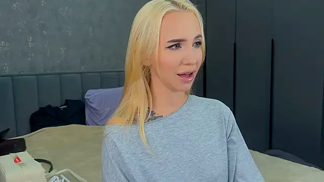 Sabrinkaaa online show from 05/04/26, 02:07