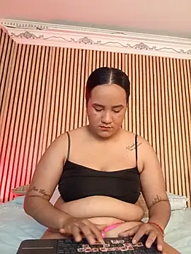 Snapshot of NATY_BUSTOS chatting on 05/09/26, 05:51 NATY BUSTOS online show from 05/09/26, 05:51
