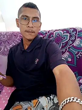 Snapshot of Lil_black009 chatting on 05/05/26, 11:07 Lil black009 online show from 05/05/26, 11:07
