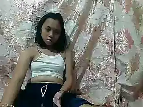 Snapshot of Yours_AsianPinayGirl18 chatting on 05/03/26, 12:27 Yours AsianPinayGirl18 online show from 05/03/26, 12:27