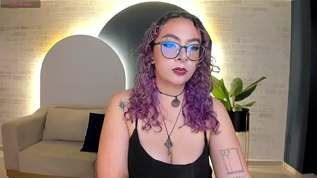 Snapshot of LoiseHarper chatting on 05/08/26, 02:50 LoiseHarper online show from 05/08/26, 02:50