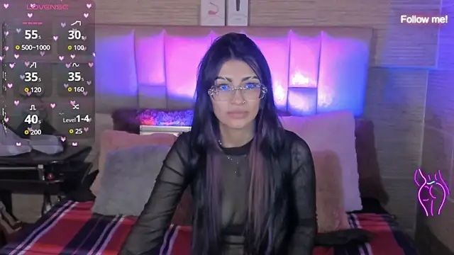 Snapshot of mia_smoke_ chatting on 06/30/26, 04:02 mia smoke online show from 06/30/26, 04:02
