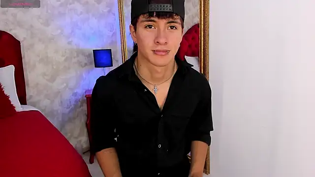 Snapshot of Liam_Grayson_ chatting on 05/06/26, 02:00 Liam Grayson online show from 05/06/26, 02:00