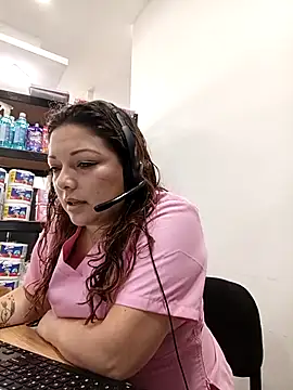 Snapshot of SAMANTHA--02 chatting on 05/12/26, 12:57 SAMANTHA--02 online show from 05/12/26, 12:57